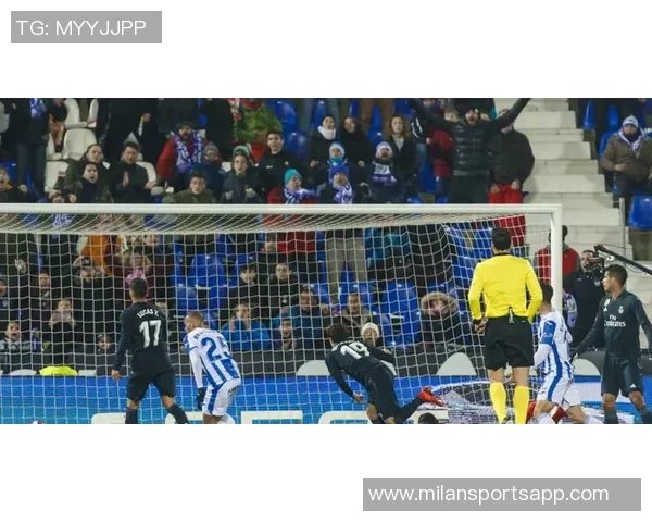 AD谈莱夫利缺阵影响强调个人表现与球队攻防的重要性 AD谈莱夫利缺阵影响强调个人表现与球队攻防的重要性