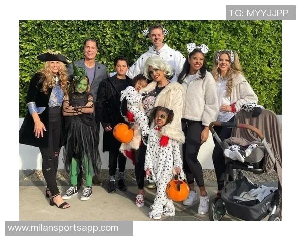 瓦妮莎全家万圣节装扮亮相加索尔陪科比家人共度温馨节日 瓦妮莎全家万圣节装扮亮相加索尔陪科比家人共度温馨节日