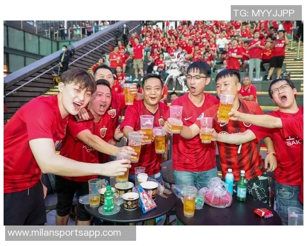 尤文图斯官方宣布禁止3名种族歧视麦肯尼的帕尔马球迷观赛