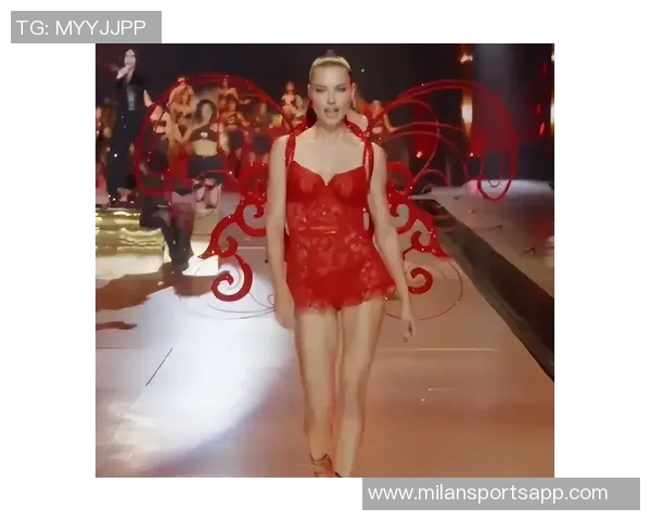 索菲坎宁安重燃儿时梦想里斯走维密秀激励她追逐时尚之路 索菲坎宁安重燃儿时梦想里斯走维密秀激励她追逐时尚之路