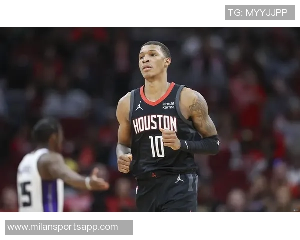 小贾巴里续约后自购手表庆祝期待在火箭度过余生涯