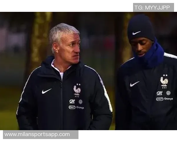 怀特平历史后卫单场帽子戏法纪录感慨能与传奇并肩作战