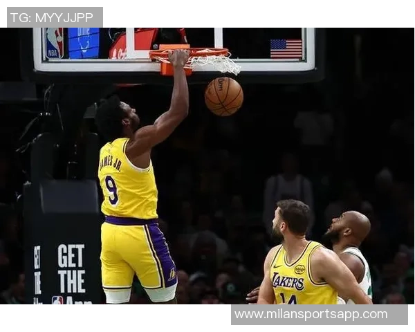 明日湖人客场挑战太阳克莱伯里夫斯与布朗尼因伤缺阵影响战局