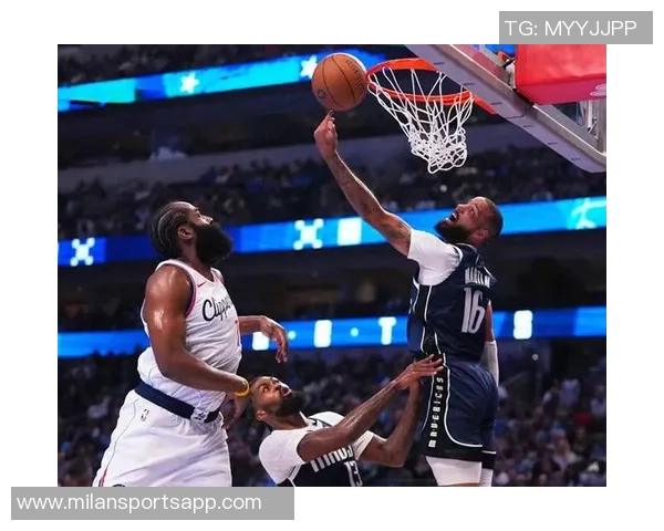 哈登绝杀三分未判犯规主裁解释格莱姆斯干扰行为合法性